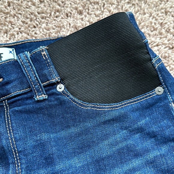 PAIGE denim maternity short - Picture 5 of 8